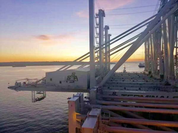 The giant container cranes are en route to Port of Oakland (Photo: Port of Oakland)