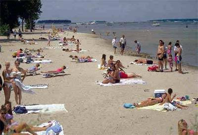 Great Lakes Beach: Photo credit EPA