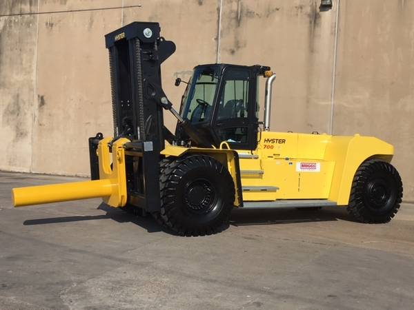 Hyster H700HD with hook coil ram (Photo: Hyster)