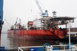 From January 16, 2012, the FPSO EnQuest Producer (formerly known as Uisge Gorm) will be staying at Blohm + Voss Repair for 17 months for lifetime extension.
