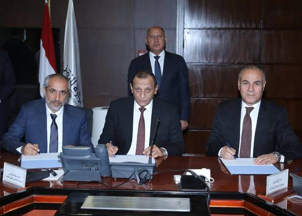 Kamel El-Wazir, Minister of Transport of Egypt attending the signing ceremony of the agreements between Red Sea Ports Authority, the Egyptian Group for Multipurpose Terminals Company, and AD Ports Group by (from right):  Abdel Qader Darwish, Chairman of the Board of Directors of the Egyptian Group for Multipurpose Terminals Company;  Mohamed Abdel Rahim, Chairman of the Board of Directors of the Red Sea Ports Authority; and Saif Al Mazrouei, CEO of the Ports Cluster, AD Ports Group