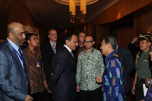 Khamis Juma Buamim with HE Boediono, Vice-President of the Republic of Indonesia.
