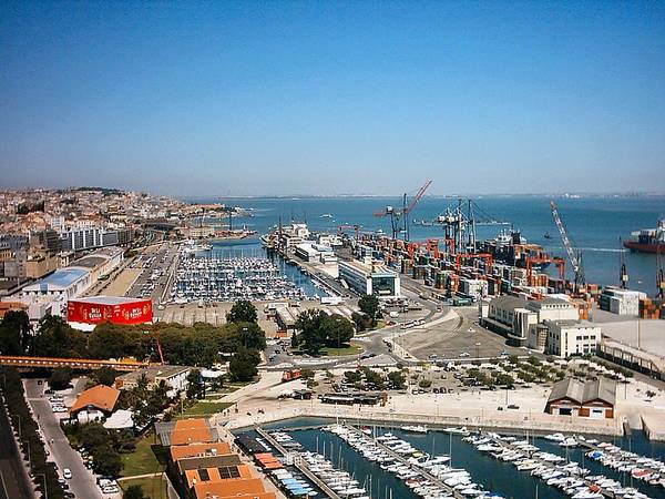 Lisbon marina and port: Photo Wiki CCL