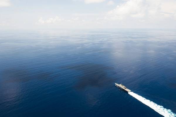 The littoral combat ship USS Fort Worth (LCS 3) conducts patrols in international waters of the South China Sea near the Spratly Islands in May 2015. (U.S. Navy photo by Mass Communication Specialist 2nd Class Conor Minto/Released)