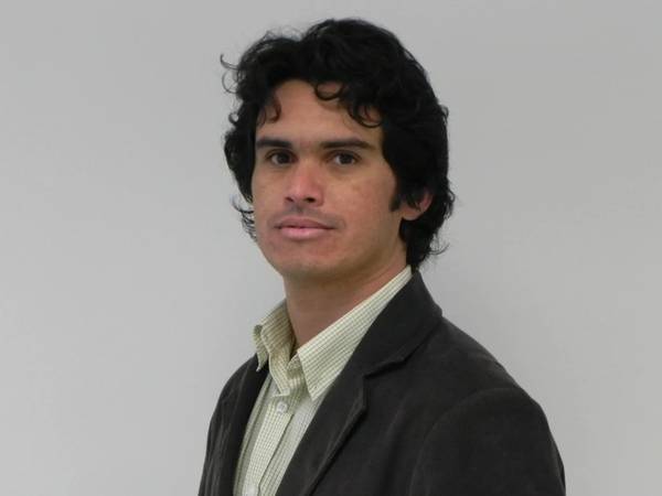  Luciano Arvelo, Senior Project Manager