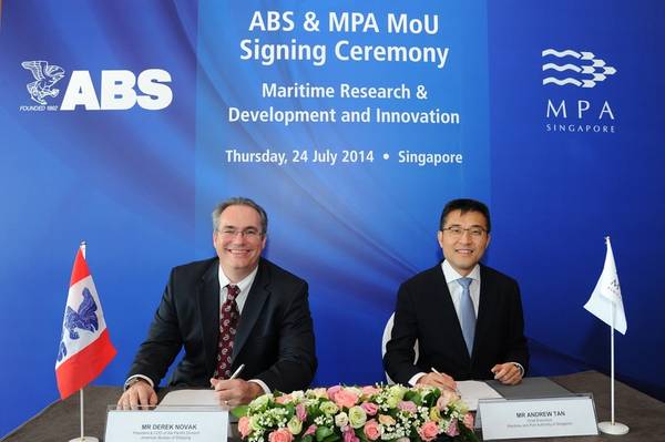 ABS Vice President of Operations, Pacific Division Derek Novak and MPA Chief Executive Andrew Tan sign the memorandum of understanding. (Photo: ABS)