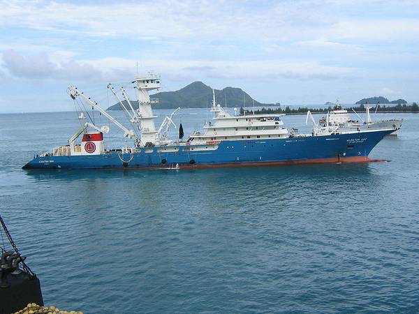 Purse seiner: Photo CCL