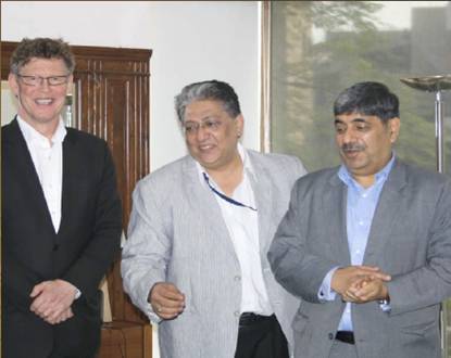  left to right: Steinar Gundersen (Deputy CEO MARIS AS), Shravan Rewari (Managing Director ARI Simulation) and Bhupesh Gandhi (Director MARIS Asia Pacific Pte Ltd)