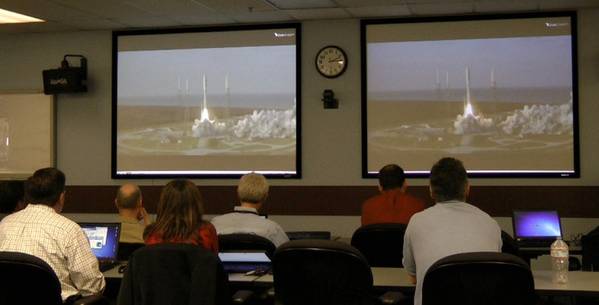 SPAWAR Personnel Watch the Cape Canaveral Launch: Photo credit USN