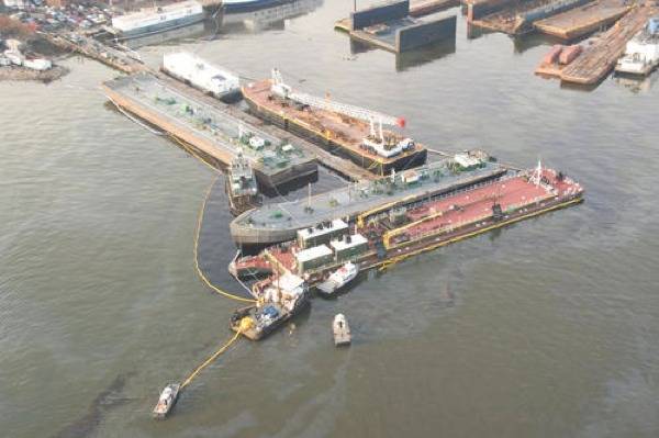 Kill Van Kull oil spill overflight: Photo credit USCG