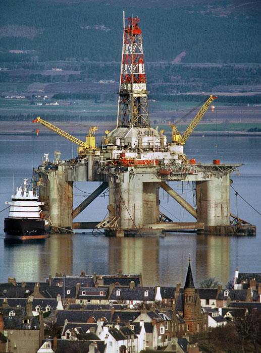 Transocean Rig: Photo credit Andrew Dowsett-Oil Rig Photos