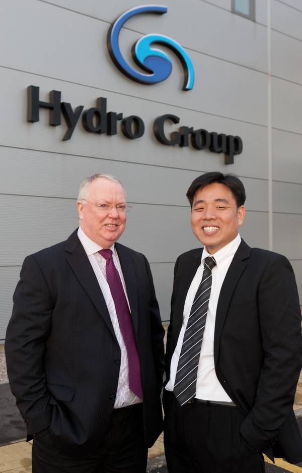 (L-R) Doug Whyte, Hydro Group managing director, and Steve Ang, Hydro Group Asia technical sales manager (Photo: Hydro Group)