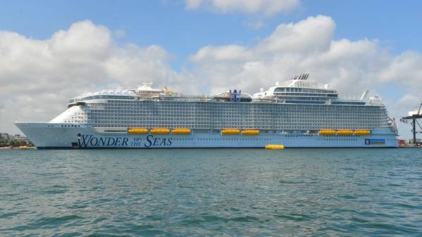 World's largest cruise ship makes its debut