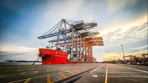 DP World’s Container Terminal (ICTT) in Cochin has set an all-time high-volume record in FY 2024-25, handling 834,665 TEUs, registering around 11% year-on-year growth. Credit: DP World Cochin