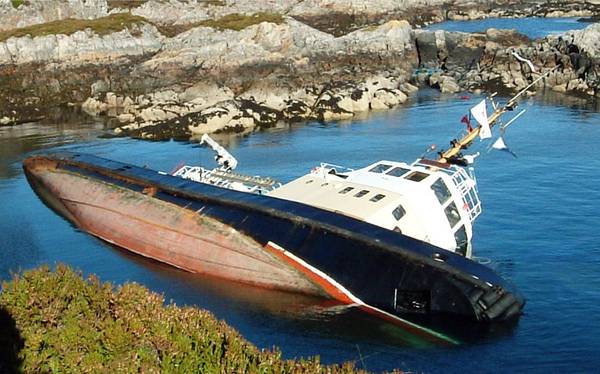 Wreck image courtesy of IMO