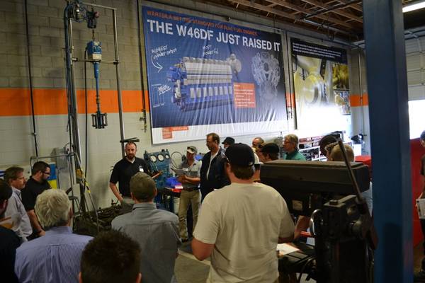 Account Managers from Wärtsilä, Frank Shanahan and Richard Reynolds lead guests in an overview of trends in the natural gas engine market.