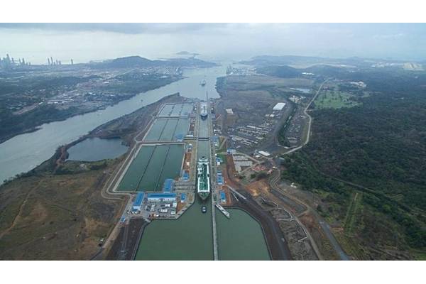 On April 17, the Panama Canal transited three LNG vessels – Clean Ocean, Gaslog Gibraltar and Gaslog Hong Kong – in one day, marking a first for the waterway. (Photo: Panama Canal Authority)