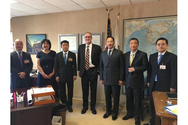 Commissioner William P. Doyle and Chairman Zhang Guofa of COSCO Shipping North America met October 19 to discuss the completion of the recent COSCO-CSCL merger and the terms and conditions of the proposed OCEAN Alliance agreement and the term. Pictured from left to right: Jacky Wang, Nancy Lu, Feng Bo, Commissioner William P. Doyle, Chairman Zhang Guofa, Zhang Denghui and Zhang Xiaolan (Photo: FMC)