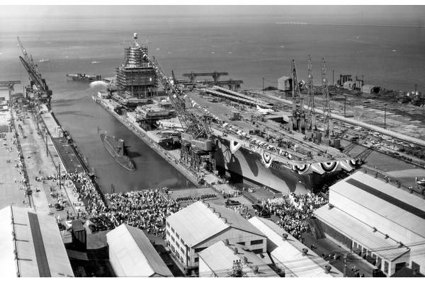 NNS delivered the first nuclear-powered aircraft carrier in 1960 and 1961. Pictured is USS Robert E. Lee (SSBN 601) during its christening September 24, 1960. (Photo: HII)