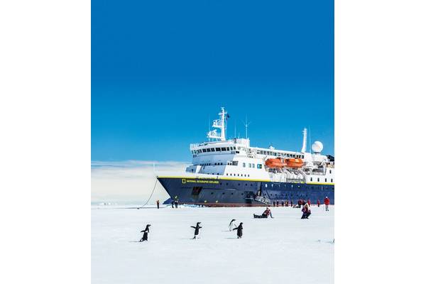 Lindblad Expeditions’ alliance with National Geographic allows Lindblad to take people to the Arctic on cruise ships filled with teaching moments that transform passengers into stewards of our planet, exchanging ideas amid natural beauty and wonder. Photo: Michael Nolan/Lindblad Expeditions