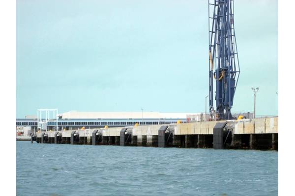 North Cargo Pier 1 with new marine fenders, bollards and concrete curbs (Photo: Canaveral Port Authority)