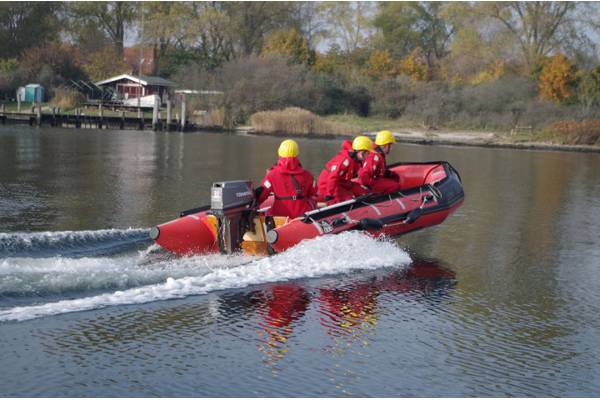 In October, he has successfully completed the basic safety training course for fire-fighting and rescue. (Photo: Hapag-Lloyd)