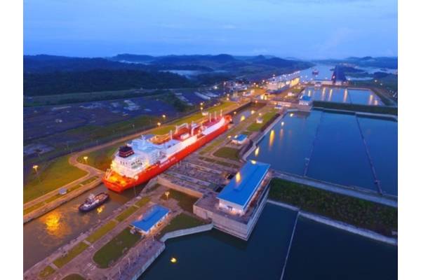 The Panama Canal transited four LNG vessels in one day, marking a first for the waterway. (Photo: Panama Canal Authority)