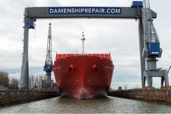 Photo: Damen
