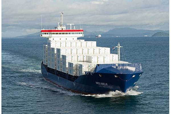  The retrofit of Wes Amelie (1,036 TEU) for the use with natural gas, will be the worldwide first conversion of a container vessel from heavy fuel to natural gas. (Image: Wessels GmbH)  