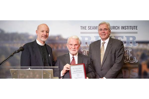 J. Russell Flowers receives the River Legend Award (Photo: SCI)