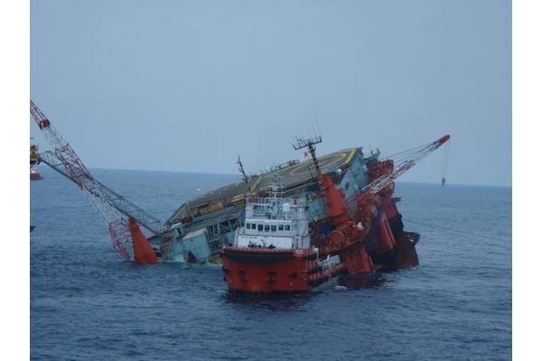 Salvage Operation: Photo courtesy of T&T Salvage