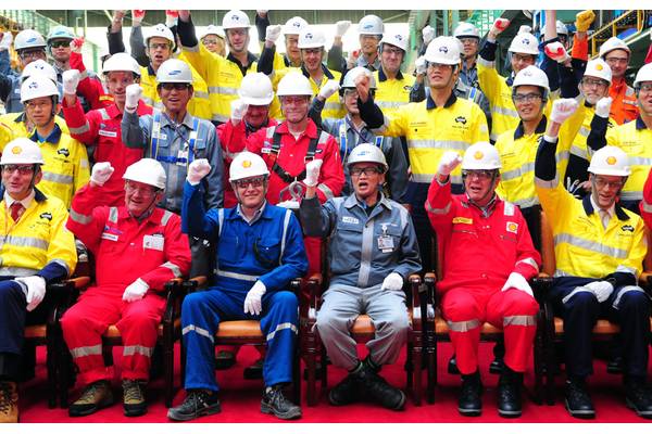 Shell, Technip and Samsung Heavy Industries celebrate the first steel cut for the game-changing Prelude floating liquefied natural gas project’s substructure. Front row L-R: Project Director Jaap de Vries, Technip Chairman & CEO Thierry Pilenko, Shell Projects & Technology Director Matthias Bichsel, Samsung Heavy Industries EVP and Shipyard G. (Photo: Shell)