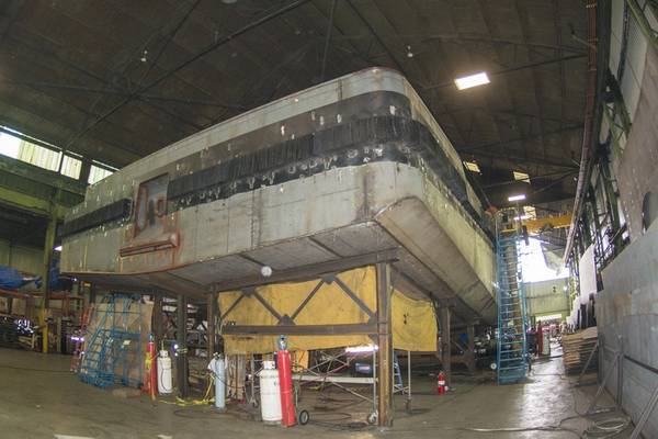 A stern view of the hull shows the double chine and the emergency anchor hawse. (Photo: Haig-Brown/Cummins)