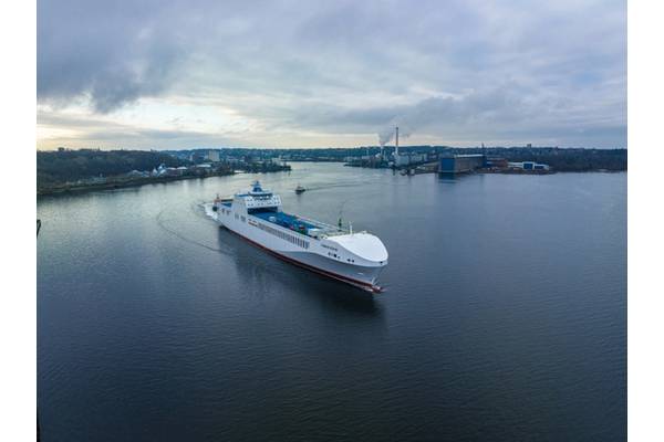 The “MV Tennor Ocean” on the Flensburg Fjord (photo credit: FSG/Finn Karstens).
