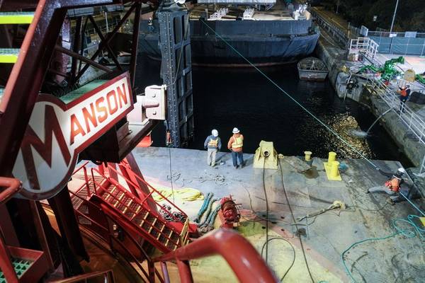 Lake Washington Ship Canal (LWSC) Large Lock Center Miter Gate Replacement. Image courtesy Manson Construction