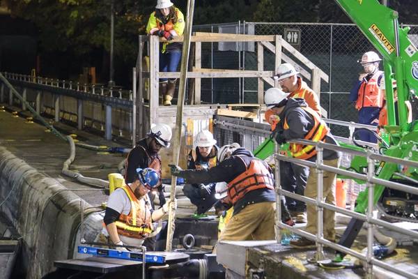 Lake Washington Ship Canal (LWSC) Large Lock Center Miter Gate Replacement. Image courtesy Manson Construction