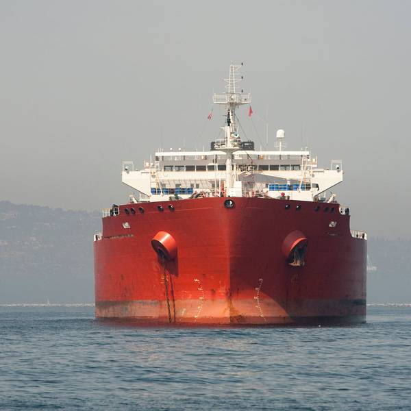 Venezuela Authorizes Two Unsanctioned VLCCs to Depart