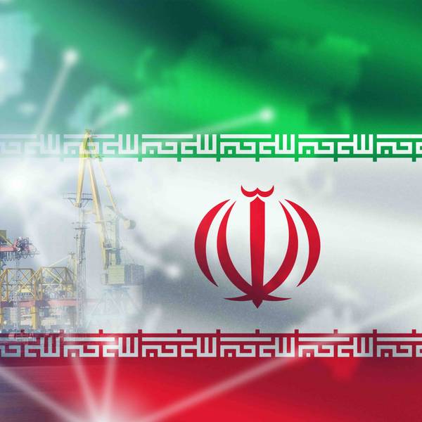 Commercial Ships Anchor Outside Iranian Ports as US Tensions Rise