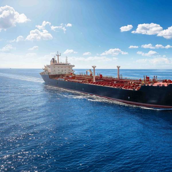 Supertankers Picking Up Venezuelan Oil for China Turn Around