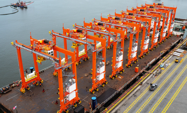 More Hybrid Cranes Deployed at Manila Terminal