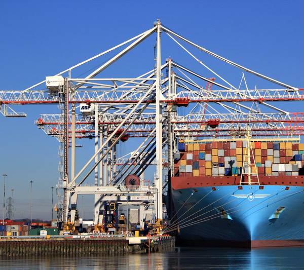 Liebherr to Supply STS Cranes to Port Tampa Bay