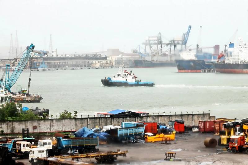 India Eyes Green Hydrogen Bunkering at Major Ports by 2035