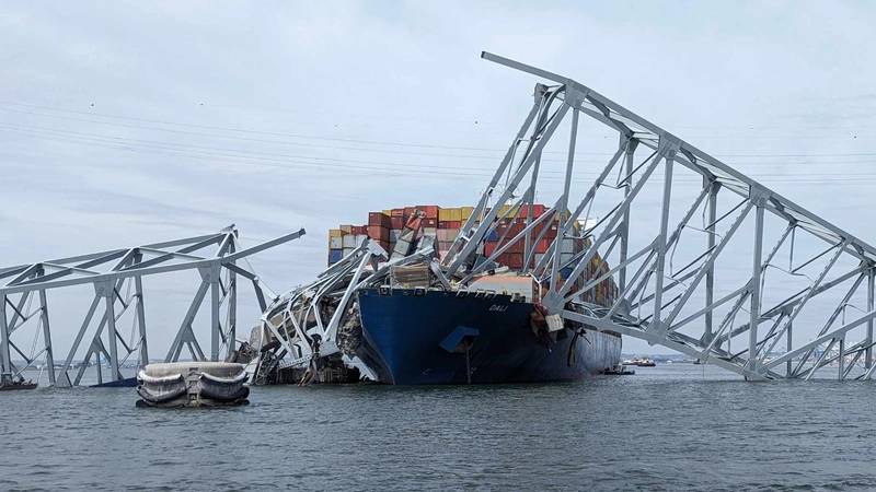 Pilot Called for Tugboat Help Before Baltimore Bridge Disaster